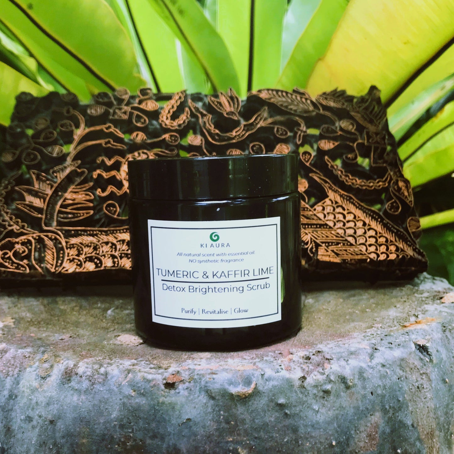 KiAura Turmeric & Kaffir Detox Brightening Scrub