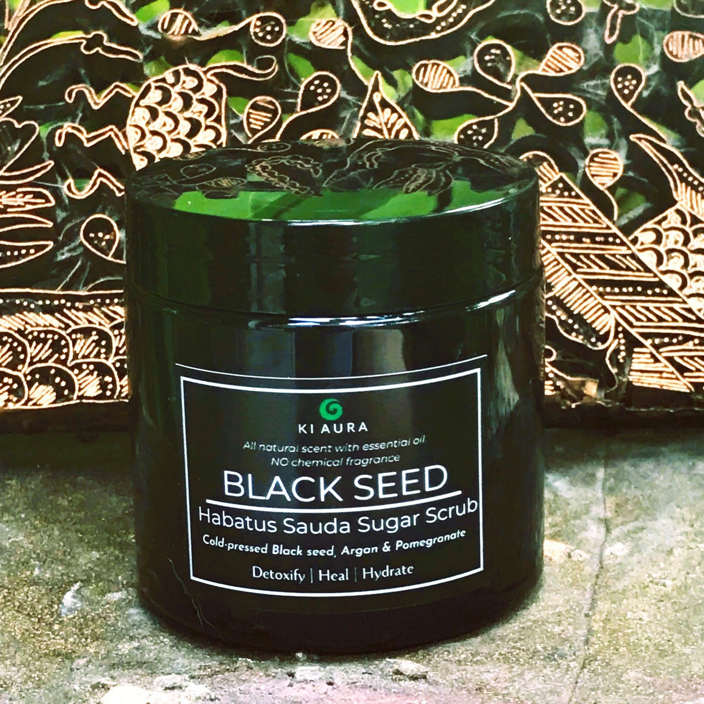 KiAura Foaming Black Seed Scrub
