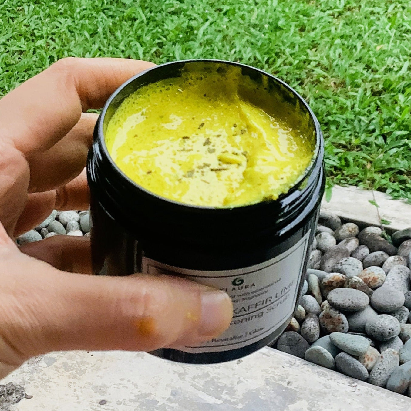 KiAura Turmeric & Kaffir Detox Brightening Scrub